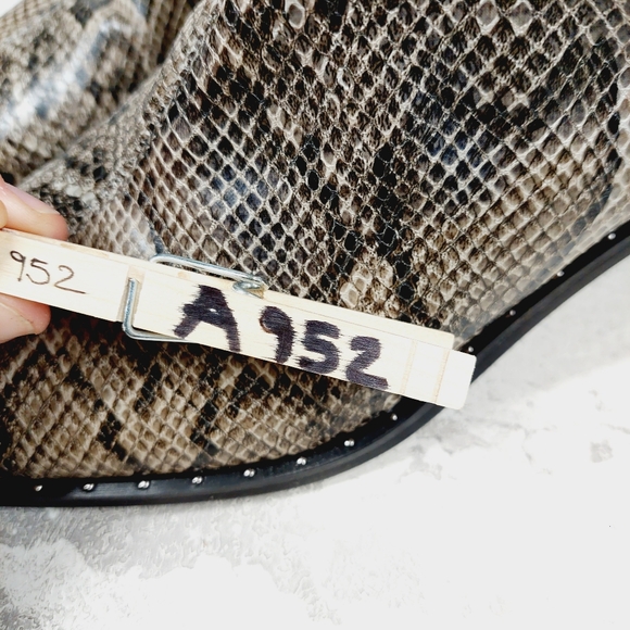 NEW Open Edit Giah Tan Black Snakeskin Block Heel Ankle Bootie A952 - Picture 11 of 11